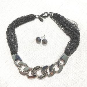 Express choker and earrings set